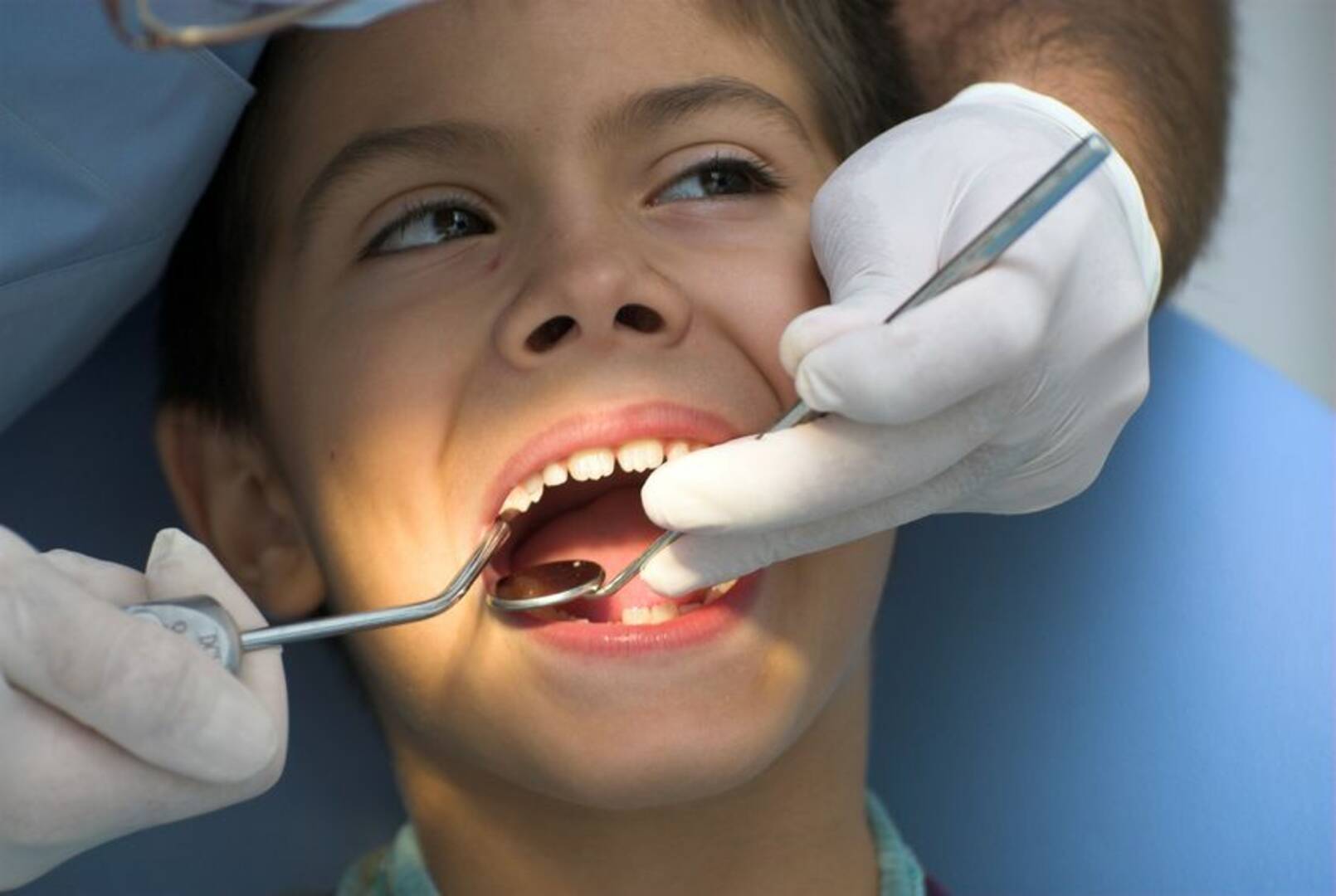 Abstract Arch Denture Clinic